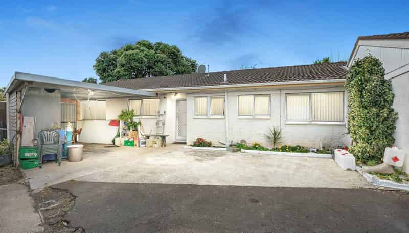 1/6 Frobisher Way, Clendon Park