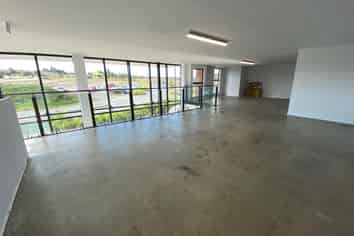 Stunning Retail/Showroom in Albany