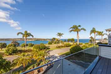 11 Pacific Cliffs Drive, Gulf Harbour