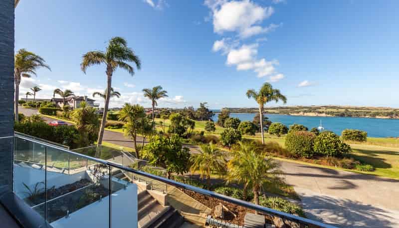 11 Pacific Cliffs Drive, Gulf Harbour
