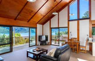 1702 Queen Charlotte Drive, RD 1, 