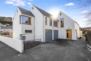 13 Wilson Avenue, Saint Clair