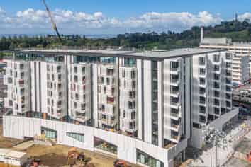 A2 4A/223 Greenlane West, Epsom