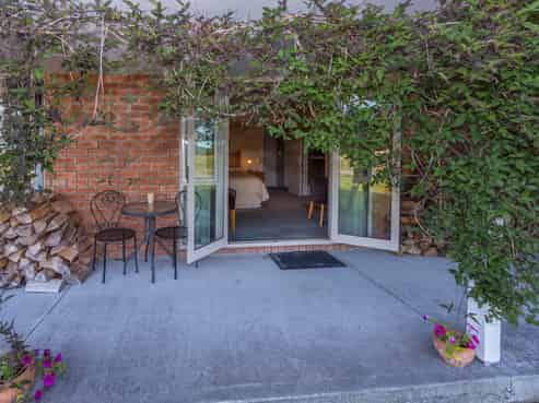 Bargain Freehold Lifestyle in Fox Glacier