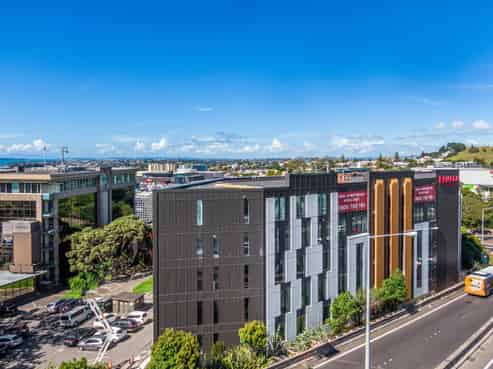 601 Ramada Residences, Newmarket