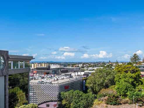 601 Ramada Residences, Newmarket