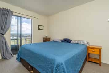 6E/17 Crown Lynn Place, New Lynn