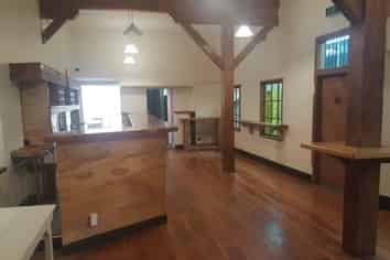 Metro Plaza Shop For Lease