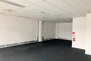 Tidy Warehouse/Office Unit