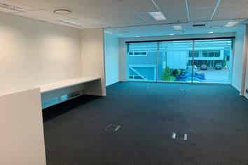 Tidy Warehouse/Office Unit