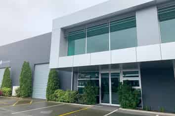 Tidy Warehouse/Office Unit