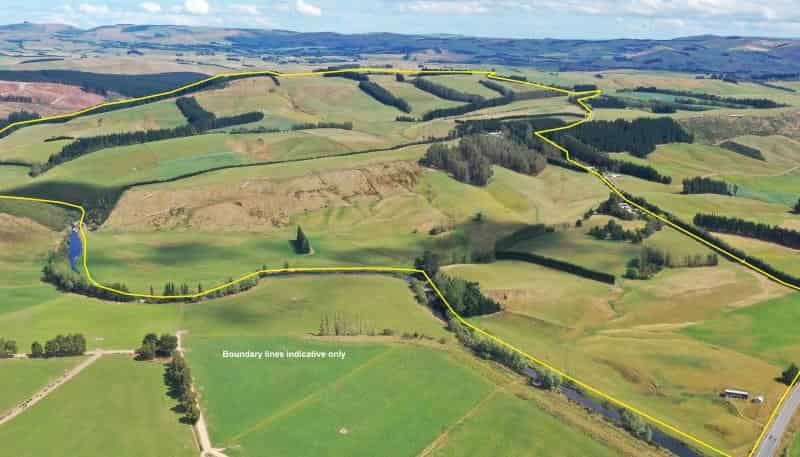 41 Otaria Road, Clinton and Surrounds