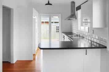 293 Fitzherbert Avenue, West End