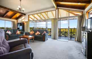 105 Marie Place, Thames