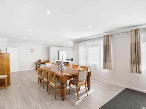 10 Melba Street, Beach Haven