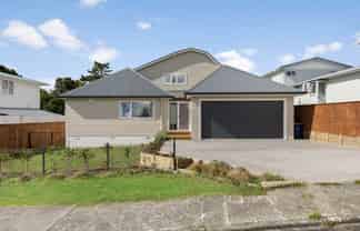 10 Melba Street, Beach Haven