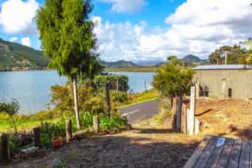 237 Opoutere Road, Opoutere