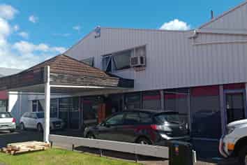 Merchants Planning a Move in Early 2022?