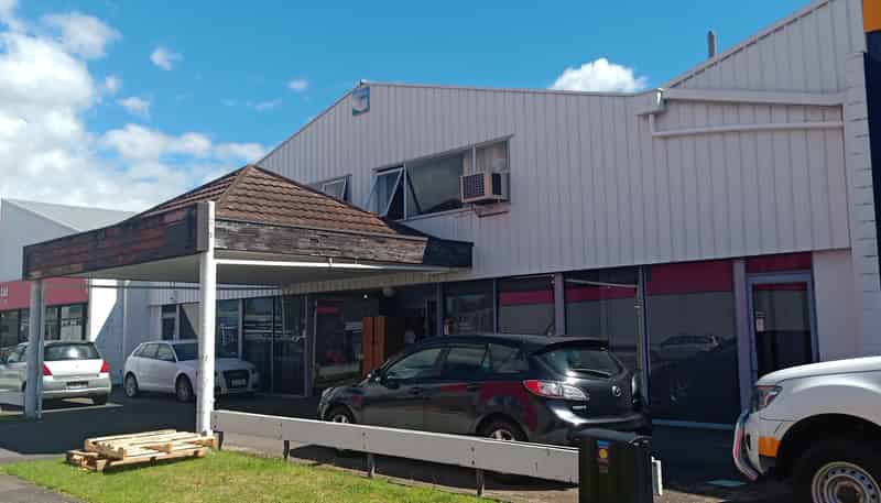 13 St John Street, Avenues