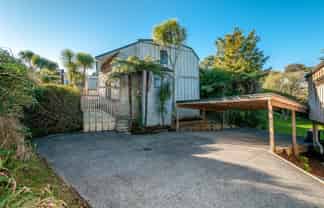 a/799 Beach Road, Browns Bay