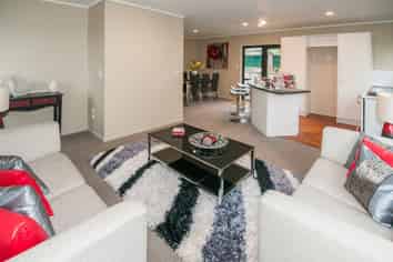 a/799 Beach Road, Browns Bay