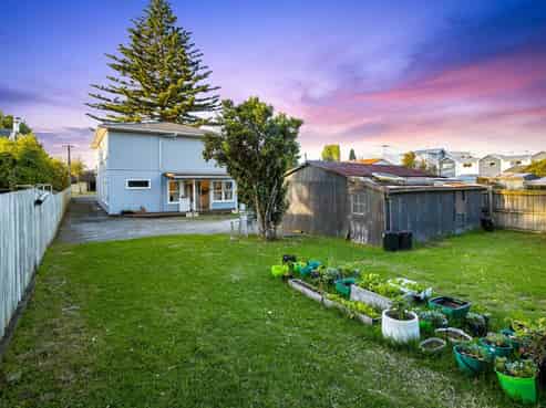14 Yeovil Road, Te Atatu Peninsula