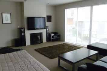 J/25 Garnet Road, Westmere