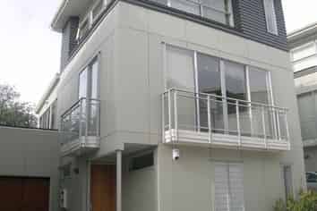 J/25 Garnet Road, Westmere