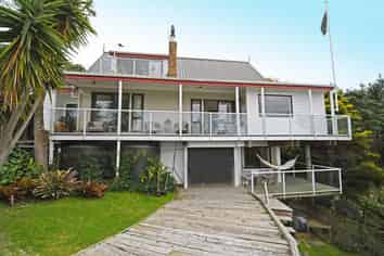 47 Grand View Road, Leigh