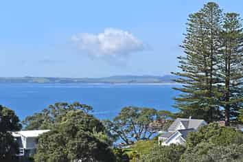 47 Grand View Road, Leigh