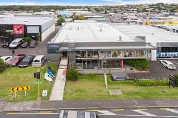 Multi tenanted investment on prime corner site