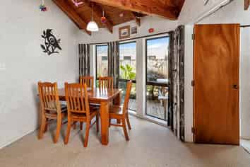 115 Paramount Parade, Tikipunga