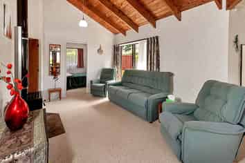 115 Paramount Parade, Tikipunga