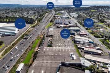 1,551M² WAREHOUSE - MT ROSKILL