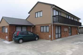 8/6 Beaumont Street, Hamilton East