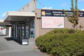 Vendor says, must sell!