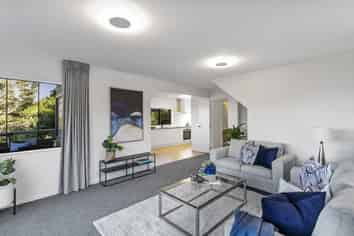 2/60 Rangatira Road, Beach Haven