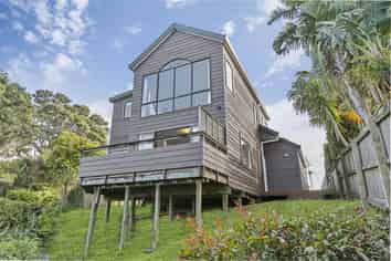 2/60 Rangatira Road, Beach Haven