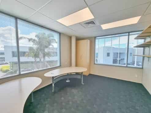 THE TOP OFFICE - FOR LEASE/ SALE