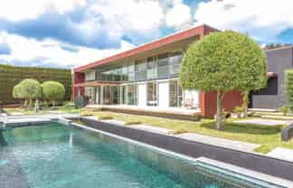 30D Western Line, Westmere