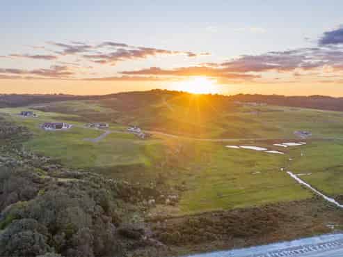 3 Takahuri Place, Okura