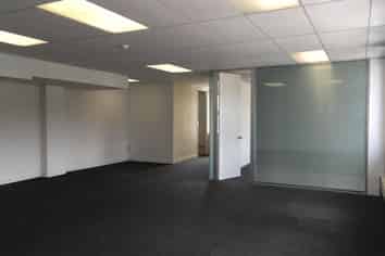 Smart Office on Professional Floor