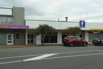 Exposure Plus With 6 Carparks