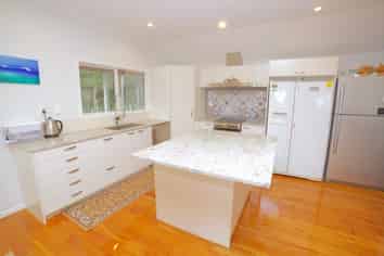 22 and 32 Roku Rise, Kaukapakapa