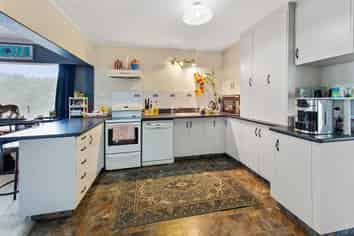 80 and 82 Hyde Street, Kingswell