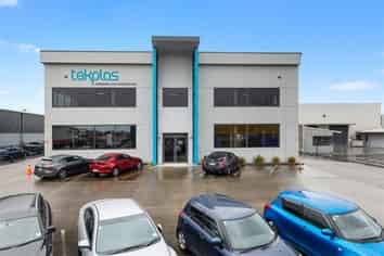 Modern Industrial with all the Features