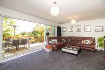 16 Swainson Street, Naenae