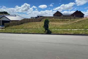 24  Vaucluse Heights, Massey University