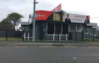 Tidy office with profile