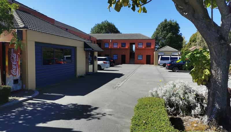 234 Main North Road, Redwood